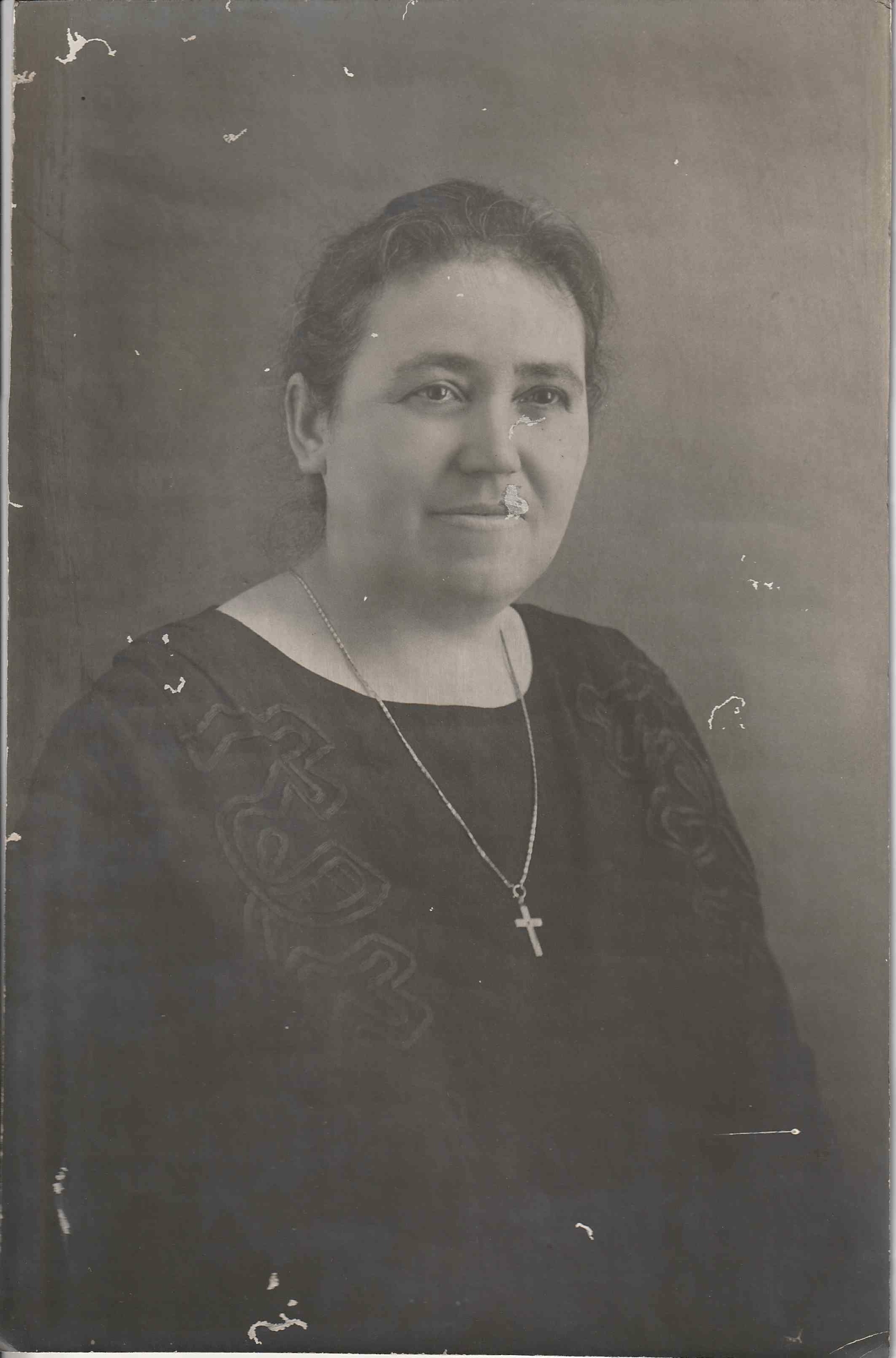 Lucretia Tarau