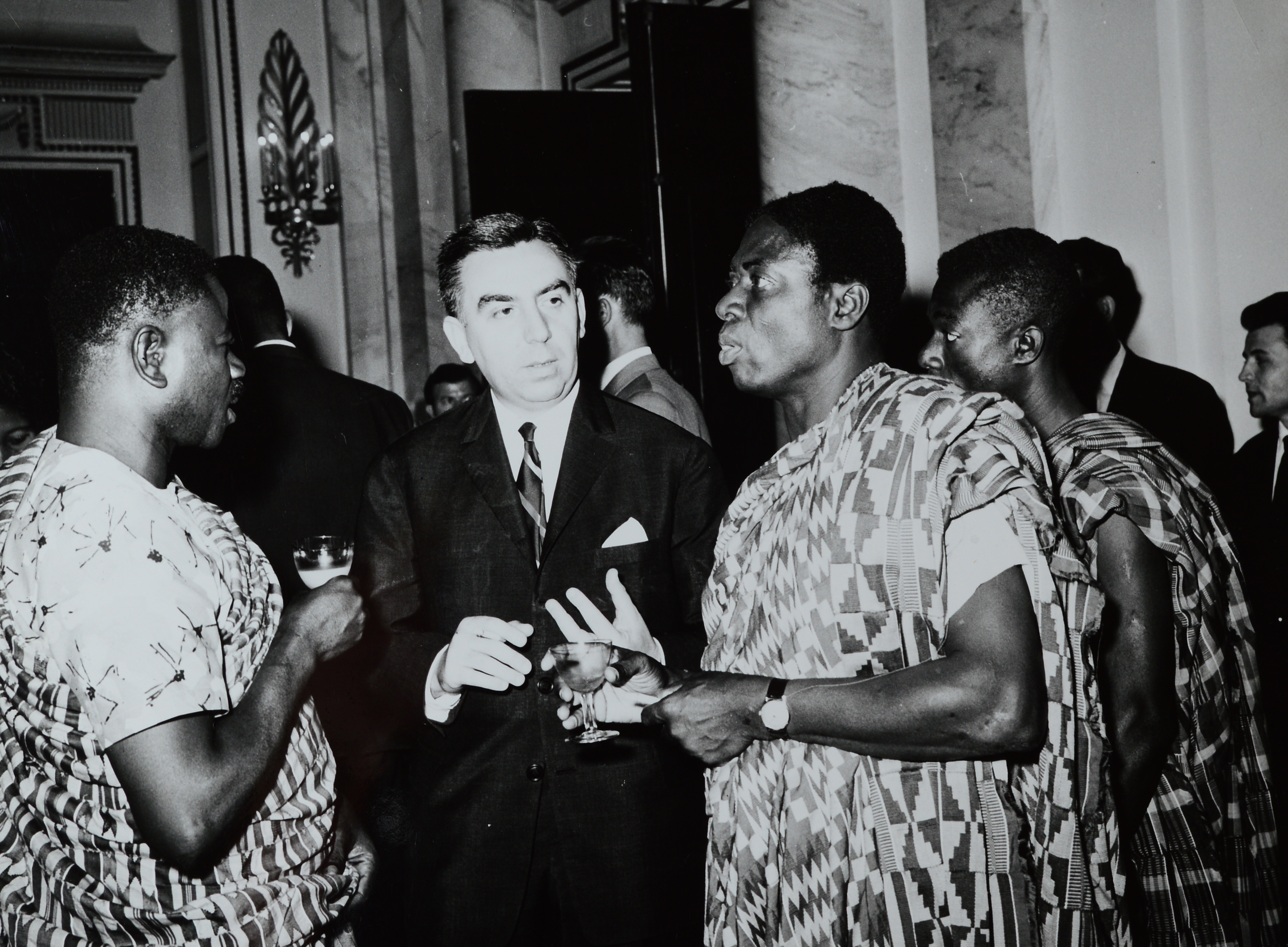 UN 1962